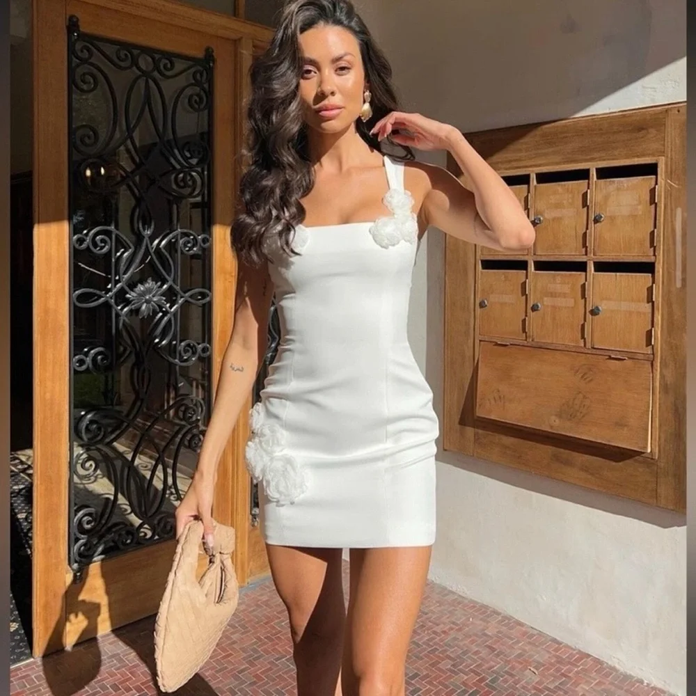 ELLIATT Trompe Mini Floral 3D Dress in Ivory LWD Bridal Little White Dress SMALL - Picture 9 of 16
